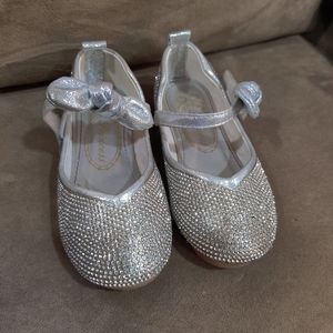 Silver shoe apx 9.5 US